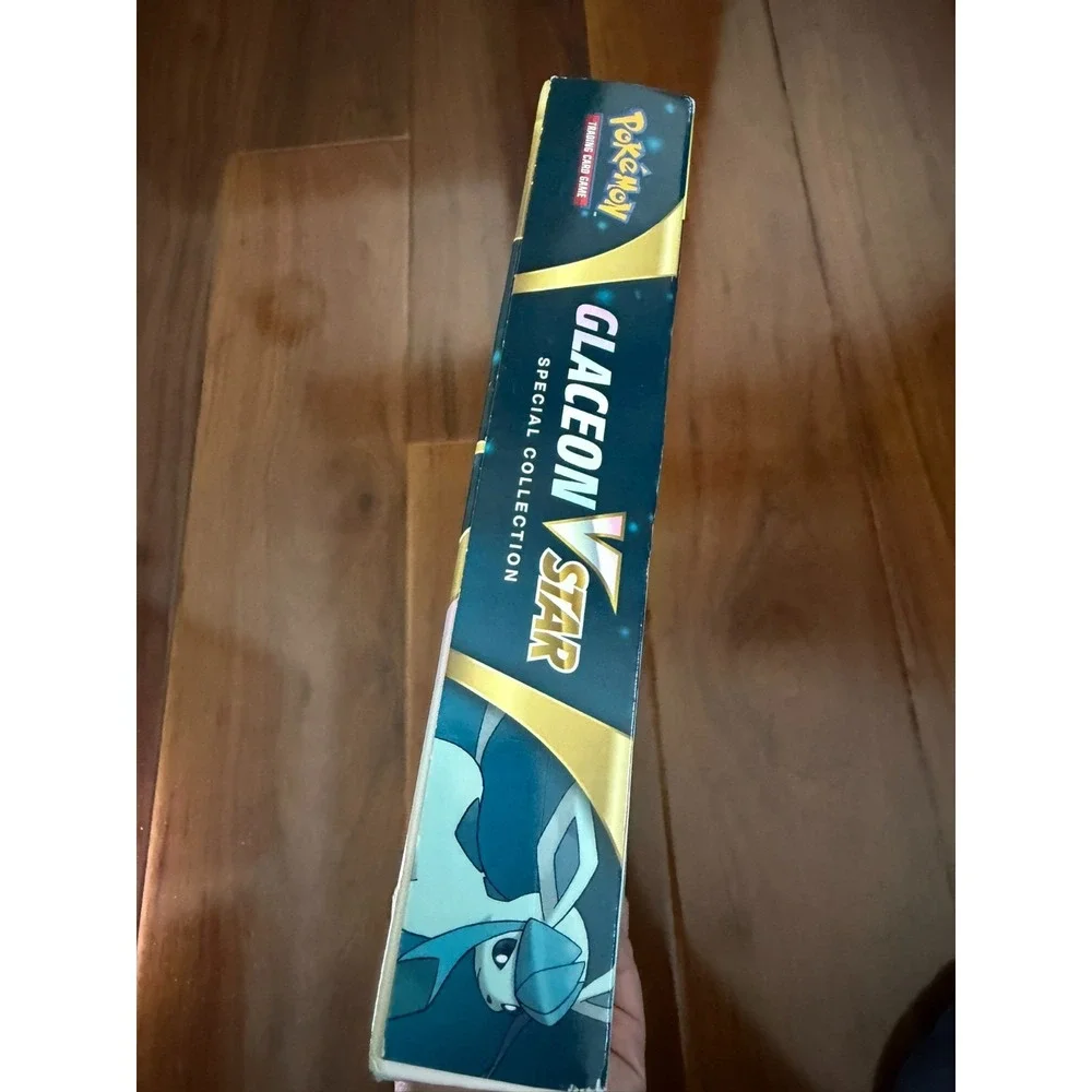 NEW Pokemon TCG Sealed 2022 Glaceon VSTAR Special Collection Box